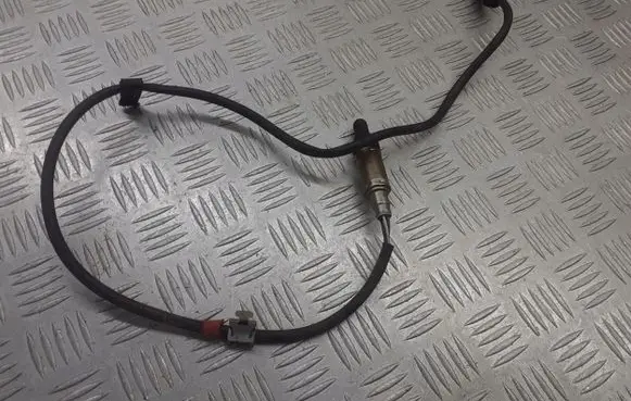 Mercedes-Benz C AMG W202 Lambda probe sensor 0005409517