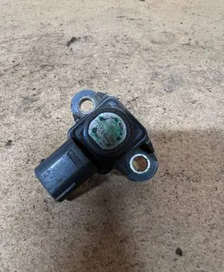 Mercedes-Benz ML W164 Air pressure sensor a0051535028 051622
