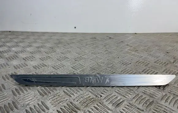 Front sill trim cover