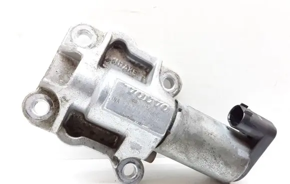 Volvo XC70 Camshaft vanos timing valve 8670421