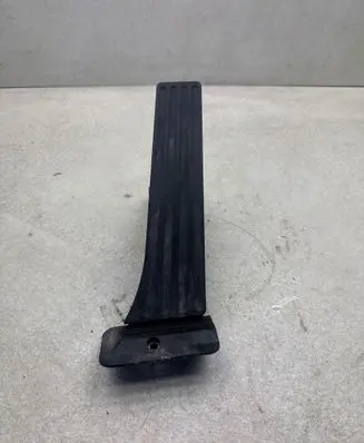 BMW 7 F01 F02 F03 F04 Accelerator throttle pedal 6860784 25916010 2207132209A