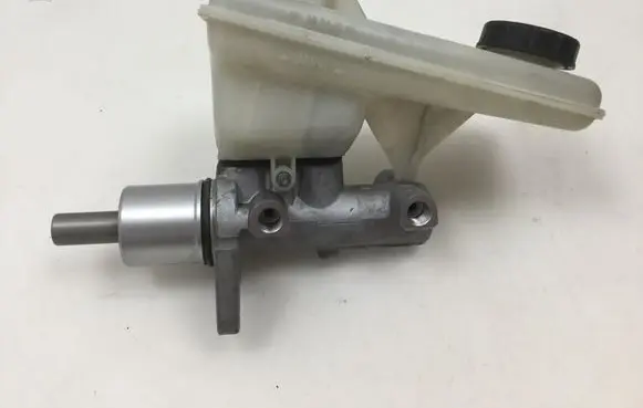Nissan Primastar Master brake cylinder 4601000QAH