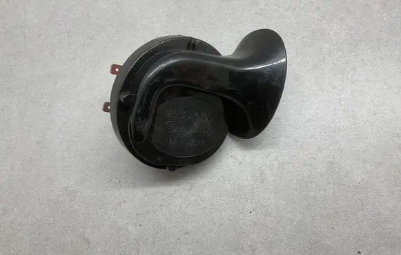Mitsubishi Colt Horn signal 28R003581 ALBURNUS 41020HZ