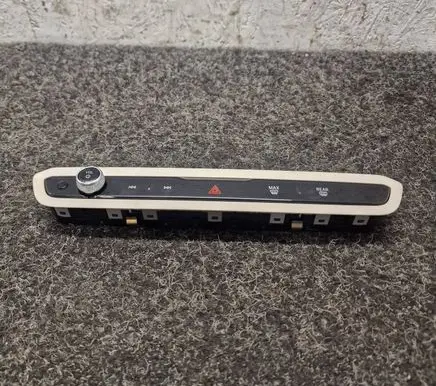 BMW i4 A set of switches 5A63F17