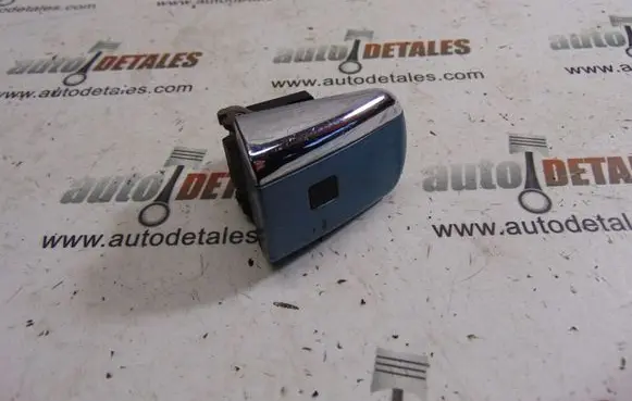 Mercedes-Benz E W210 Front door handle cover 