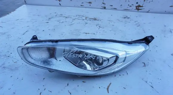 Ford Fiesta Headlight/headlamp 