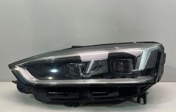 Audi A5 Headlight/headlamp 8W6941035