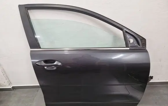 KIA Stonic Front door 