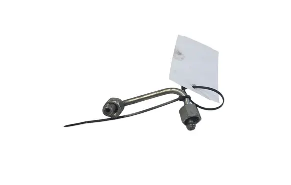 Opel Mokka Fuel injector supply line/pipe 