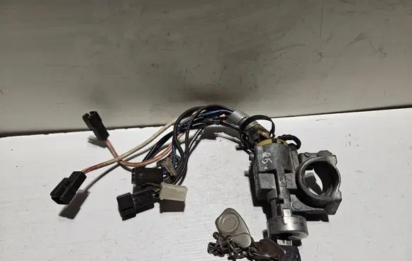 Mazda 323 Ignition lock YUHSHINSL10 SL10