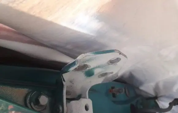 Hyundai Pony Front door upper hinge