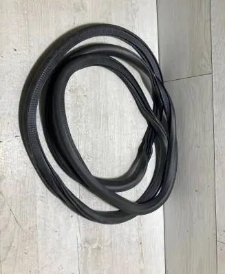Opel Crossland X Front door rubber seal