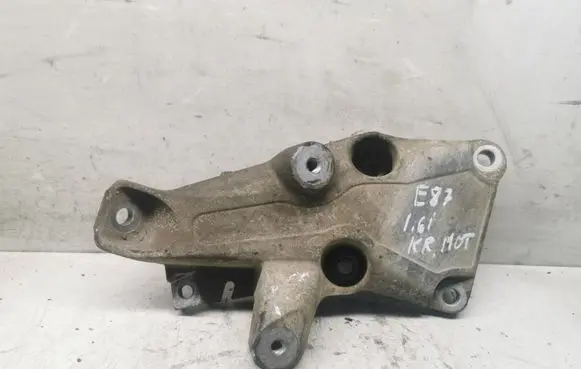 BMW 1 E81 E87 Engine mounting bracket 22116776529