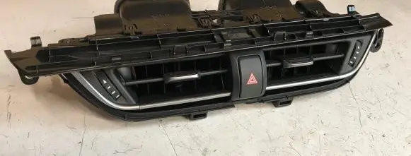 Toyota C-HR I Dash center air vent grill 55670F4010