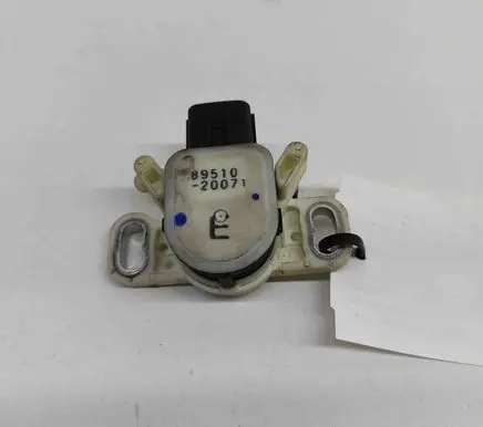 Toyota Avensis T270 Brake pedal sensor switch 8951020071