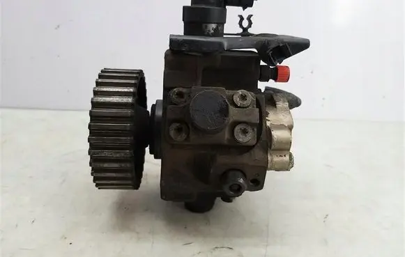 Peugeot Partner III Fuel injection high pressure pump