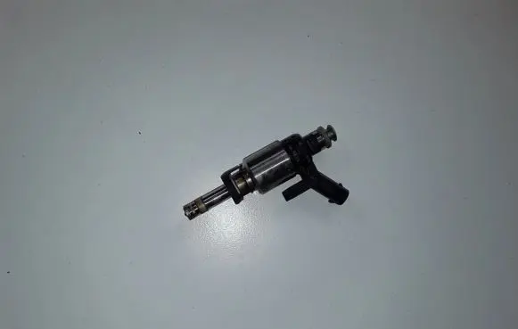 Audi TT TTS RS Mk3 8S Fuel injector 06L906036J