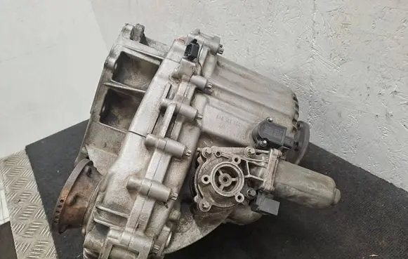 Land Rover Range Rover Sport L320 Gearbox transfer box case IAB500241 8451228031 8451227091