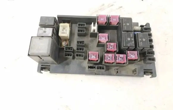 Subaru Legacy Fuse box set DALISID3709 82241AG020 MB100200B