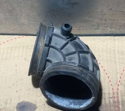 Audi A8 S8 D2 4D Air intake hose/pipe 077129627H