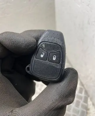 Dodge Durango Ignition key/card 04589055ab
