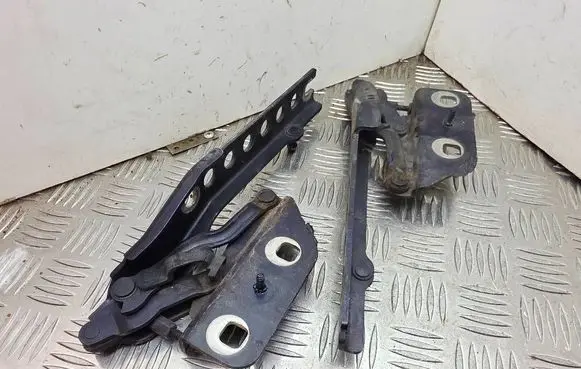 Audi A8 S8 D3 4E Engine bonnet/hood hinges 4E0823302F 4E0823301F
