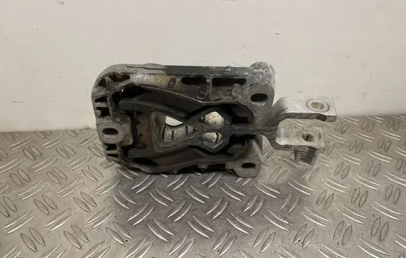 Ford Focus Engine mount bracket 326609