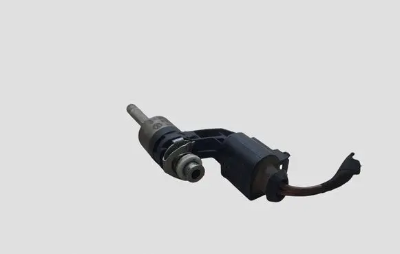 Skoda Octavia Mk2 (1Z) Fuel injector 03C906036M