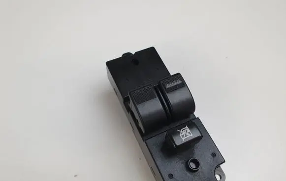 Mazda Premacy Electric window control switch C8HD173 CB9366350A 1413D4