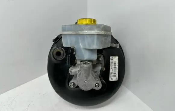 Volkswagen Touareg II Brake booster 7P0612101G