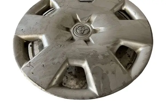 Toyota Corolla E140 E150 R15 wheel hub/cap/trim 4260202160
