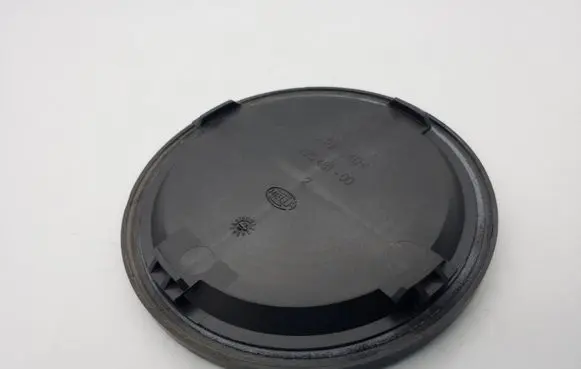 Ford Fiesta Headlight/headlamp dust cover 17048100