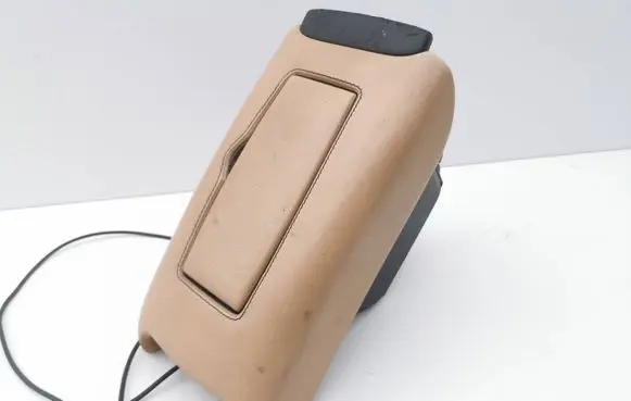 Maserati Quattroporte Armrest 