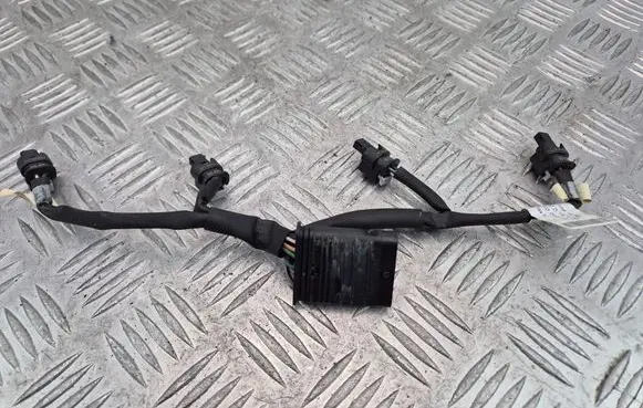 Mercedes-Benz E W212 Fuel injector wires A2711504733