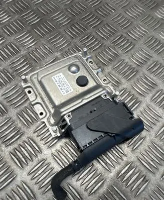 Mercedes-Benz SLK R172 Adblue control unit A0009009109 0281033029 A0009019603