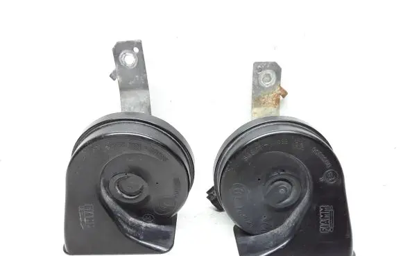 Volvo V70 Horn signal 08635071 08635072