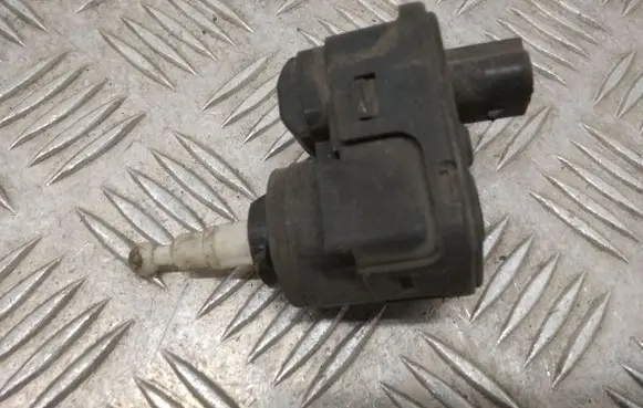 Opel Omega B1 Headlight level adjustment motor 90492832