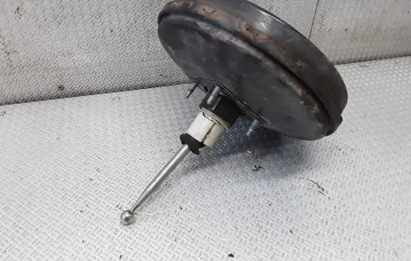 Skoda Octavia Mk1 (1U) Brake booster 1J1612105E