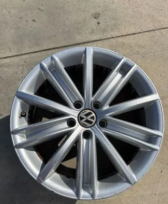 Volkswagen Tiguan R18 alloy rim 5N0601025D