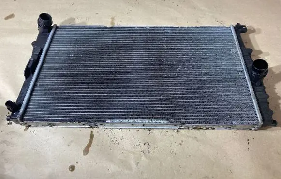 BMW 3 F30 F35 F31 Coolant radiator 7600516 15272311 N151518B
