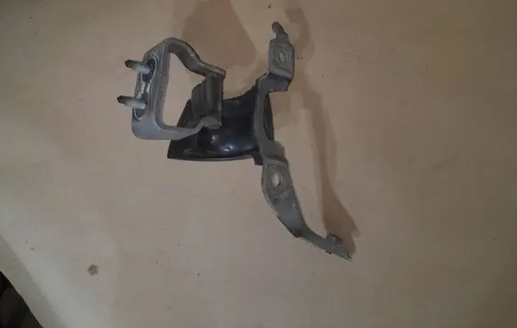 Audi A4 S4 B7 8E 8H Tailgate/trunk/boot hinge 8E0827299E