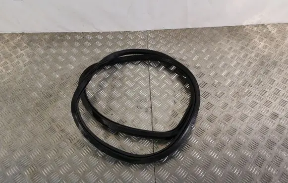 Jeep Renegade Rear door rubber seal (on body) 