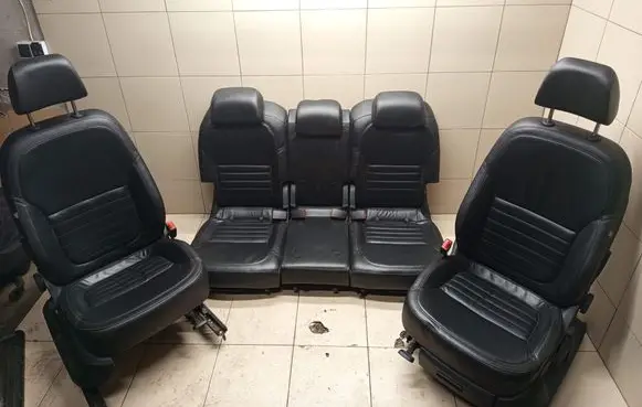 Seat set