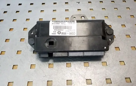 Chrysler 300 - 300C Door control unit/module P56038722A0