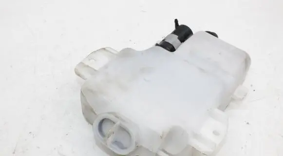 Mitsubishi Pajero Windshield washer fluid reservoir/tank 060351507