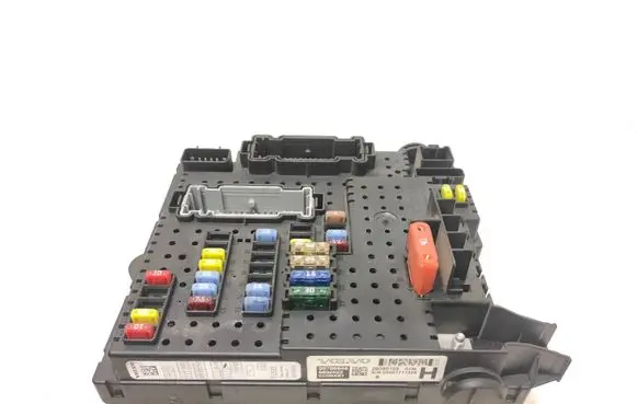 Volvo XC90 Fuse module 30786646