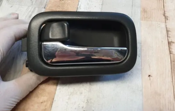 Nissan X-Trail T30 Rear door interior handle