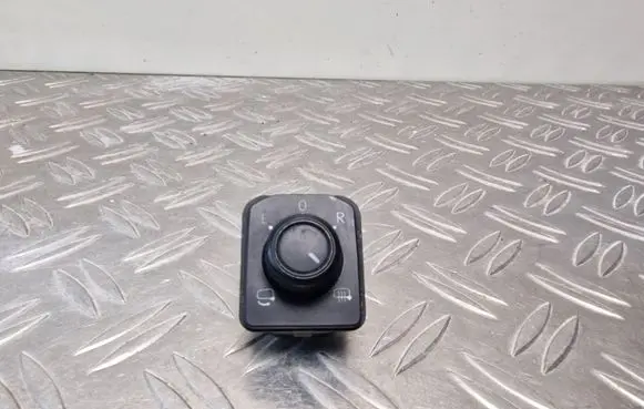 Volkswagen PASSAT B8 Wing mirror switch 3G0959565B