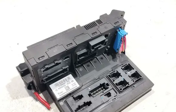 Mercedes-Benz E W211 Fuse module 2115454301