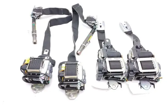 Mercedes-Benz S W222 Set of seat belts A2228604900 A2228604600 A2228600401